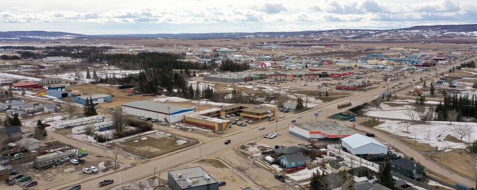 10600 8 St, Dawson Creek, BC à vendre - Photo du bâtiment - Image 3 de 3