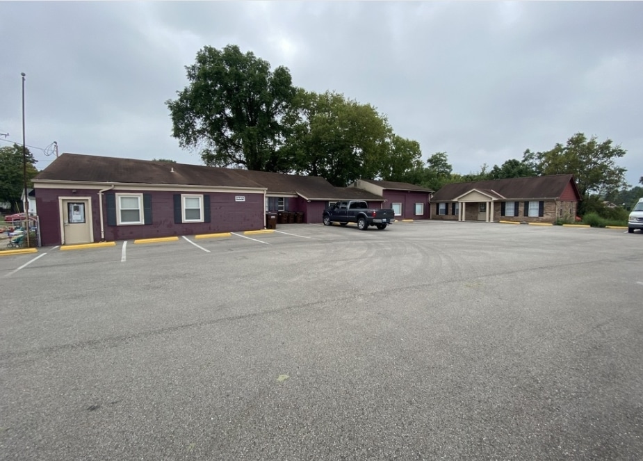 112 Renshaw Ave, Highland Heights, KY for sale Primary Photo- Image 1 of 2