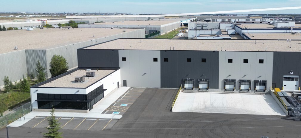 5440 72 Av SE, Calgary, AB à louer Photo du bâtiment- Image 1 de 2