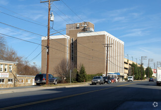 Plus de détails pour 121 Congressional Ln, Rockville, MD - Bureau/Médical, Bureau/Commerce de détail à louer