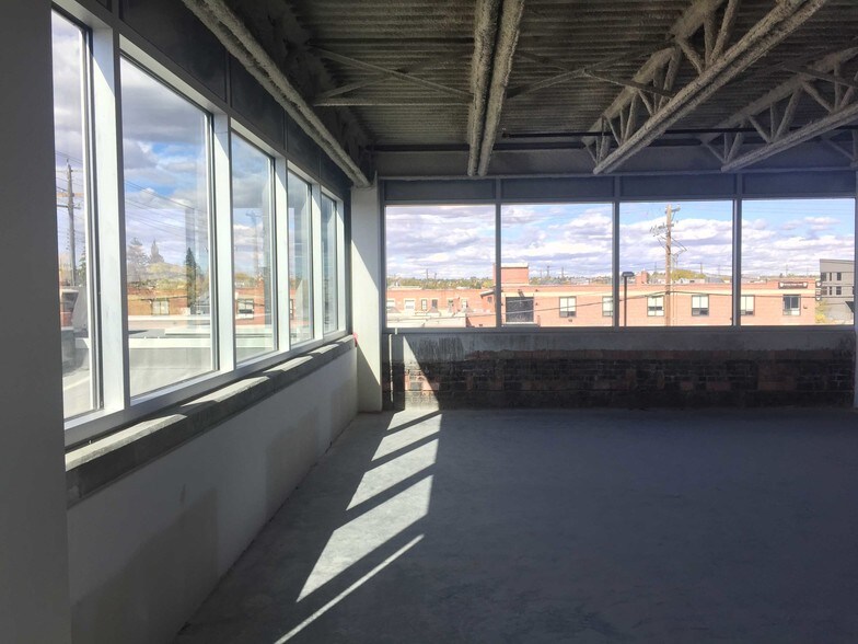 2010 11th St SW, Calgary, AB à vendre - Autre - Image 2 de 13