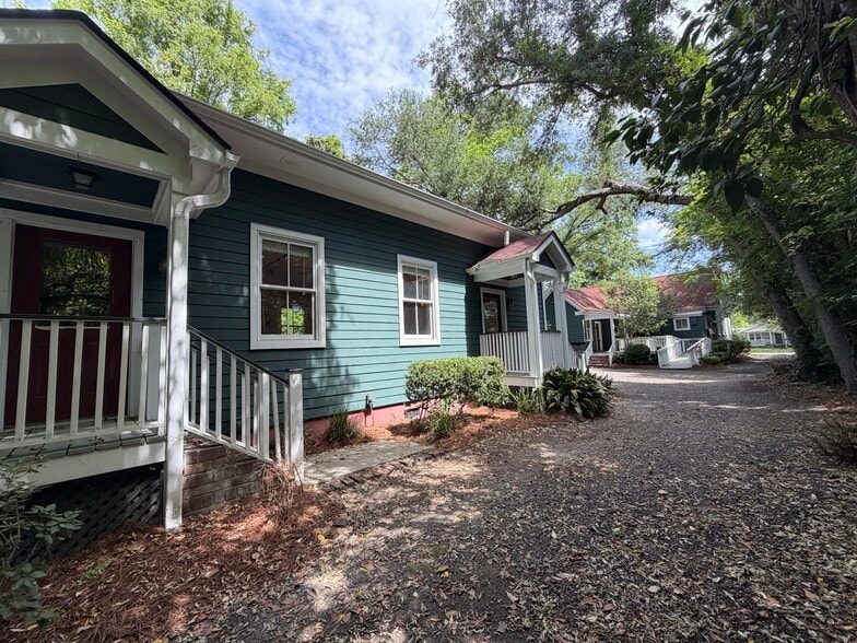 206 E 2nd North St, Summerville, SC for lease - Building Photo - Image 2 of 5