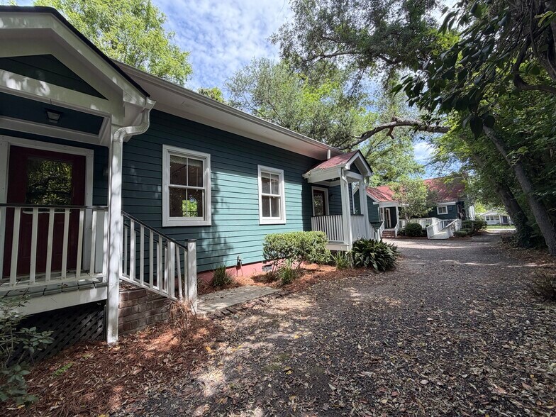 206 E 2nd North St, Summerville, SC à louer - Photo du bâtiment - Image 2 de 5