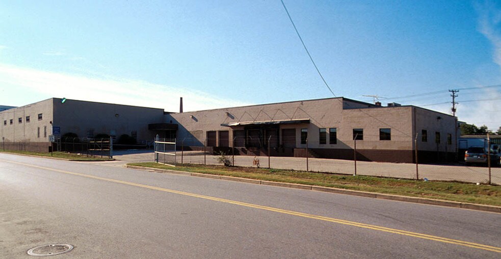 4730 Hollins Ferry Rd, Halethorpe, MD à louer - Photo du bâtiment - Image 2 de 4