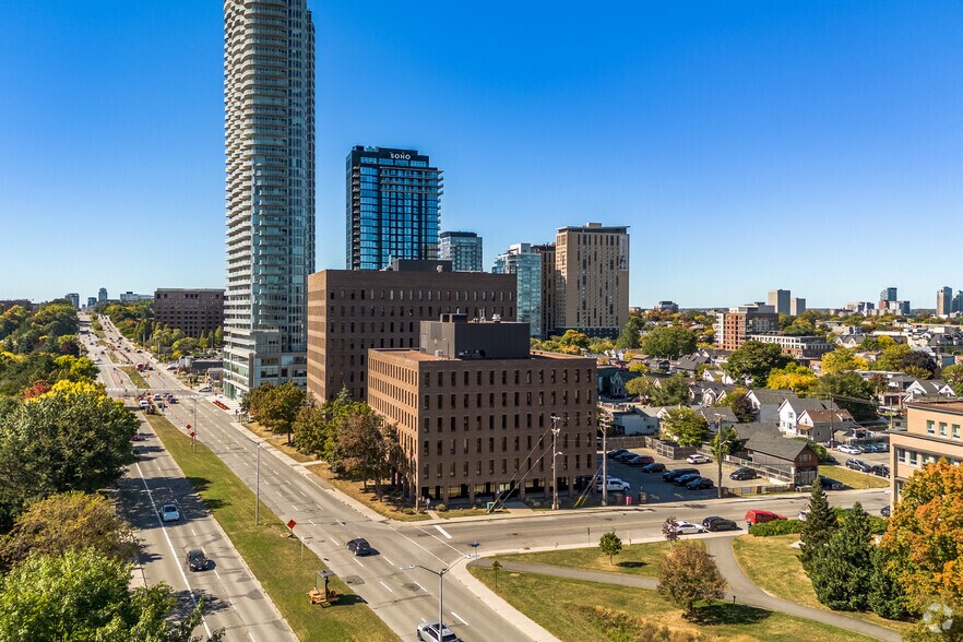 560 Rochester St, Ottawa, ON à louer - Aérien - Image 3 de 3