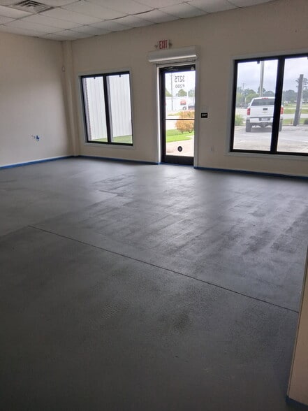 3275 New Bern Hwy, Jacksonville, NC for lease - Primary Photo - Image 1 of 7