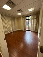 3303 Louisiana St, Houston, TX for lease Interior Photo- Image 2 of 7