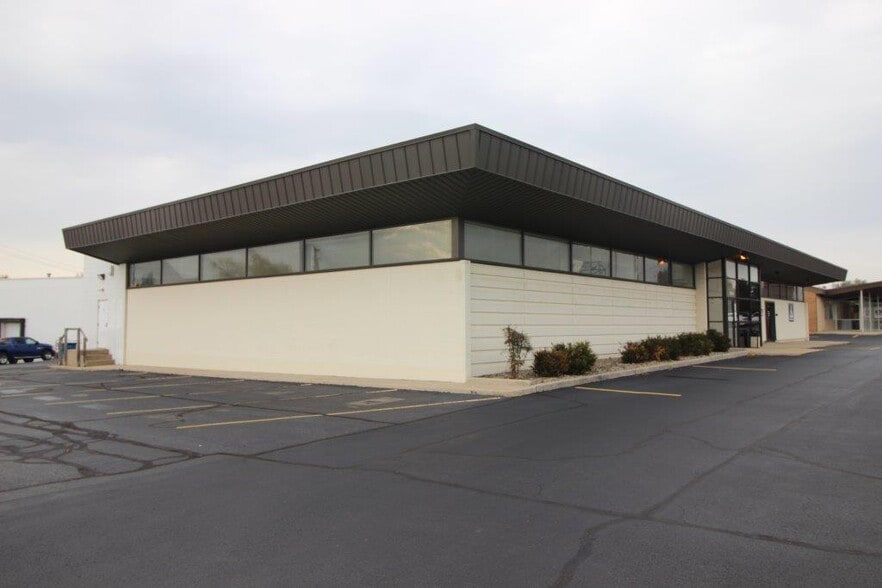 2300 N 5th St, Muhlenberg Township, PA for sale - Building Photo - Image 2 of 8