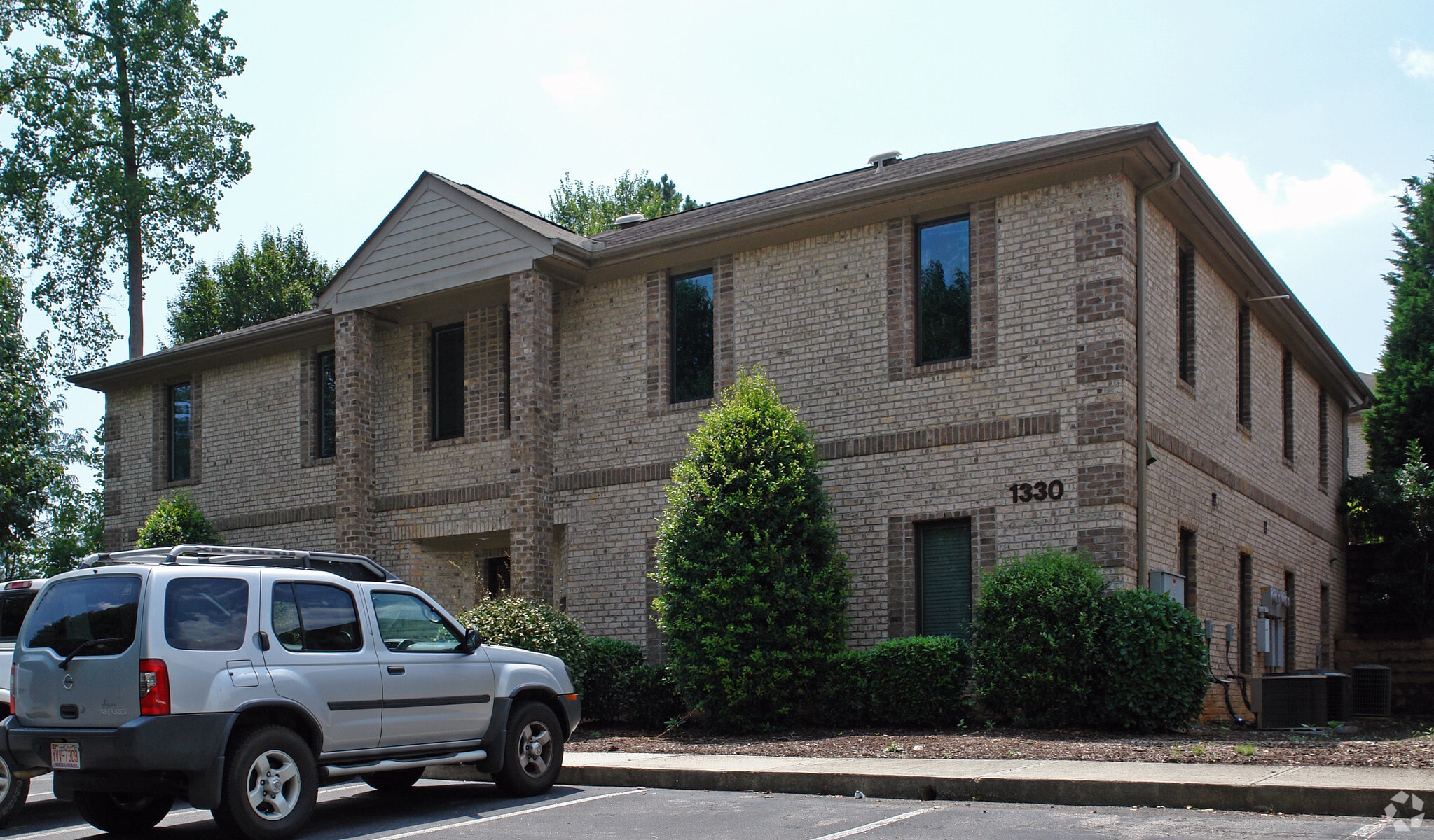 1330 SE Maynard Rd, Cary, NC for lease Primary Photo- Image 1 of 2