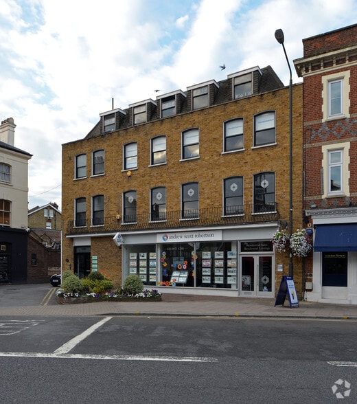 24 High St, London for lease - Primary Photo - Image 1 of 10