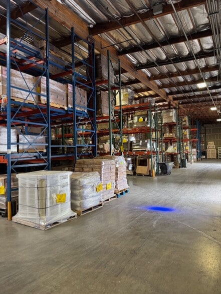 2671-2675 McCone Ave, Hayward, CA for lease - Interior Photo - Image 2 of 8