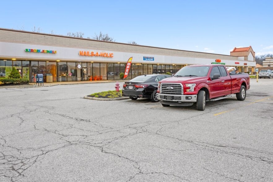 1795 Snow Rd, Parma, OH for lease - Building Photo - Image 2 of 8