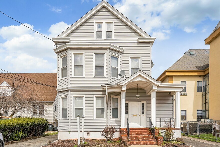 374 Clifton Ave, Clifton, NJ à vendre - Photo du bâtiment - Image 2 de 20