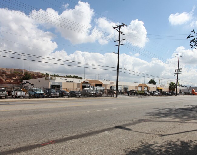Plus de détails pour 12361-12435 Foothill Blvd, Sylmar, CA - Industriel à louer