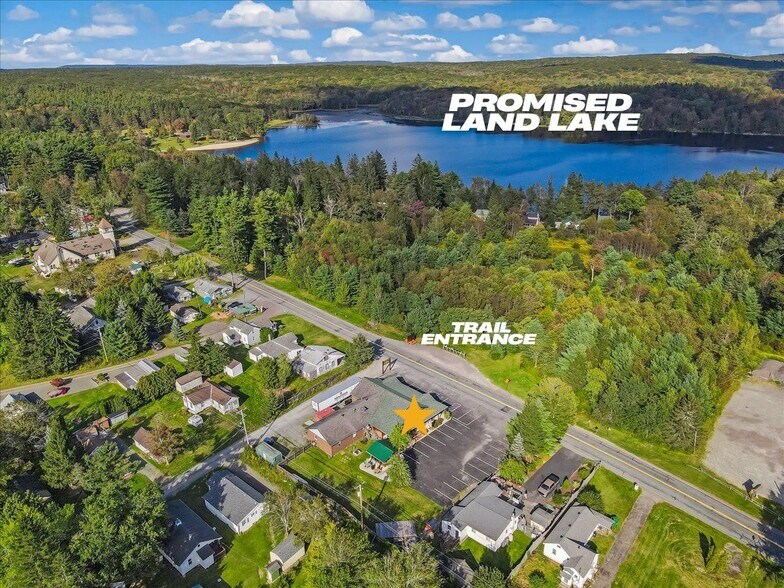 1045 Route 390, Greentown, PA à vendre - Photo du bâtiment - Image 2 de 52