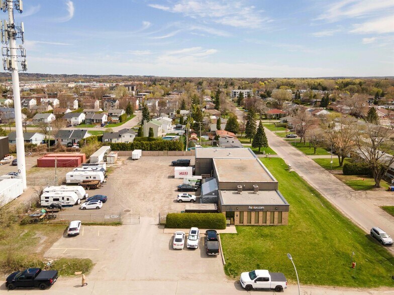 509 Rue Papineau, Boisbriand, QC à vendre - Photo du bâtiment - Image 1 de 8
