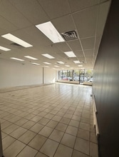 2080 Route 112, Medford, NY à louer Photo intérieure- Image 2 de 3