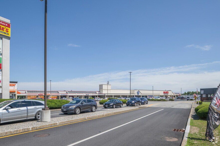 950 Kings Hwy, New Bedford, MA for lease - Building Photo - Image 3 of 6