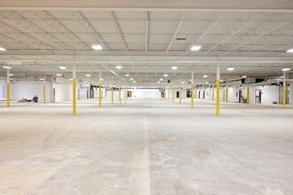 299 Johnson Ave, Waseca, MN for lease Interior Photo- Image 1 of 5