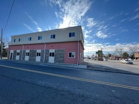 670 Washington St, Attleboro, MA for lease - Building Photo - Image 1 of 36