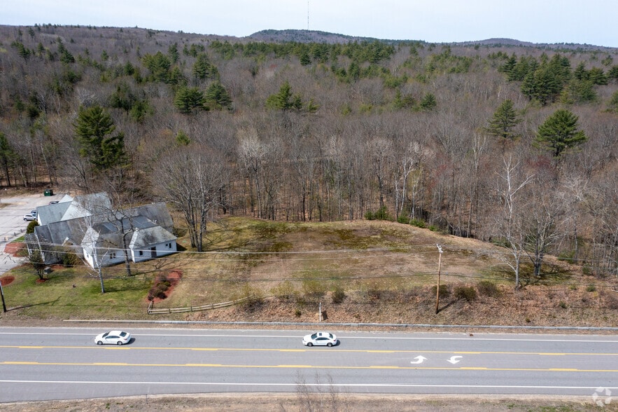 316 Route 11, Farmington, NH à vendre - Photo du bâtiment - Image 3 de 3