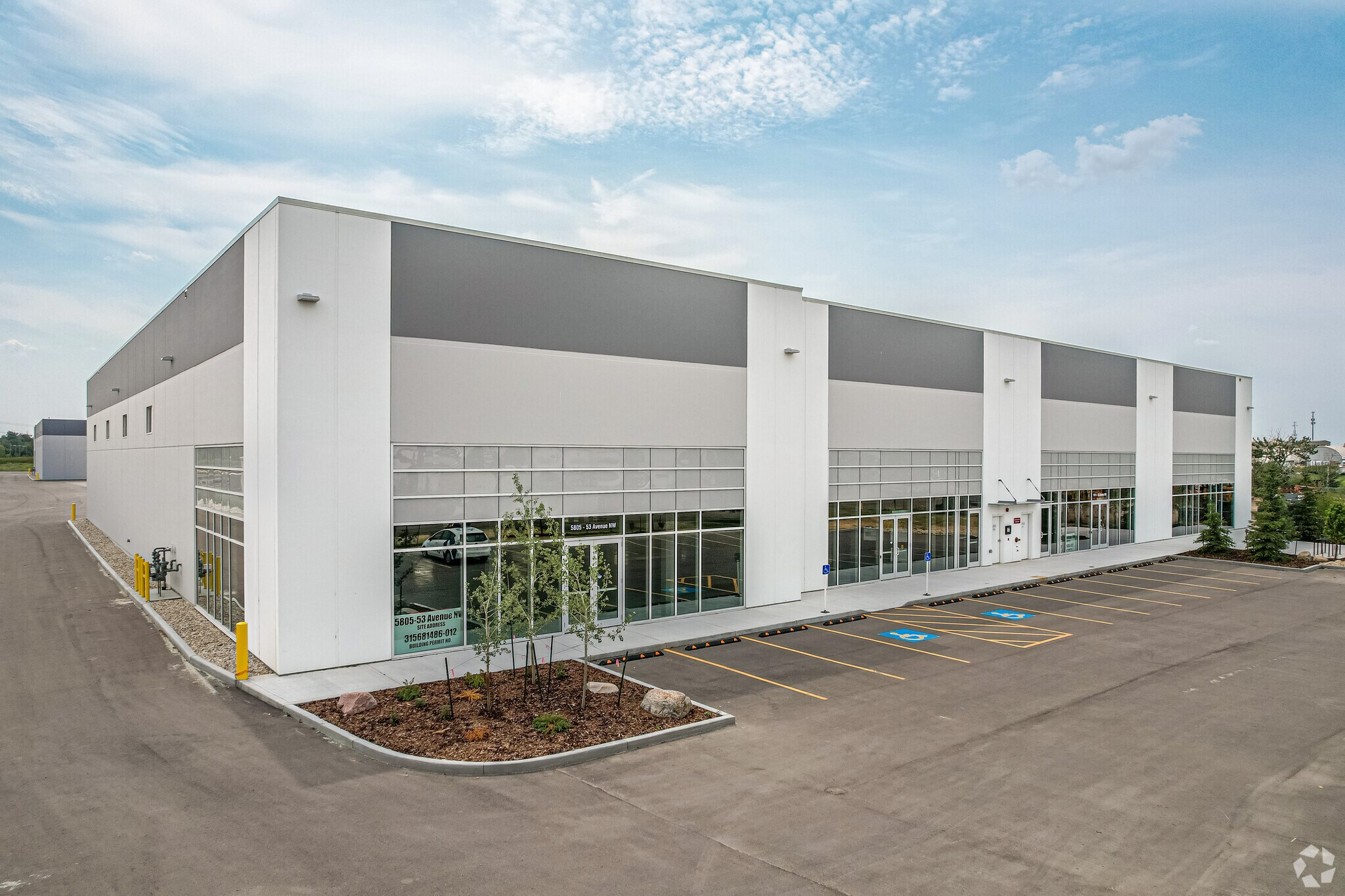 5804 51 Ave, Edmonton, AB à vendre Photo principale- Image 1 de 1