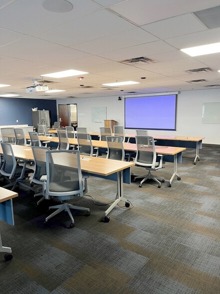 2390 W 104th Ave, Denver, CO for lease - Interior Photo - Image 3 of 4