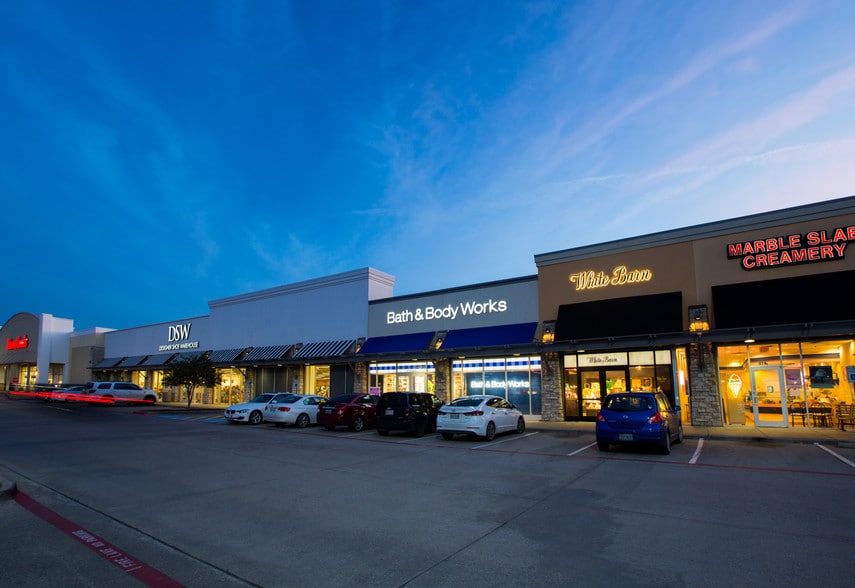 304-386 N Highway 67 Dr, Cedar Hill, TX à louer - Photo du bâtiment - Image 2 de 6