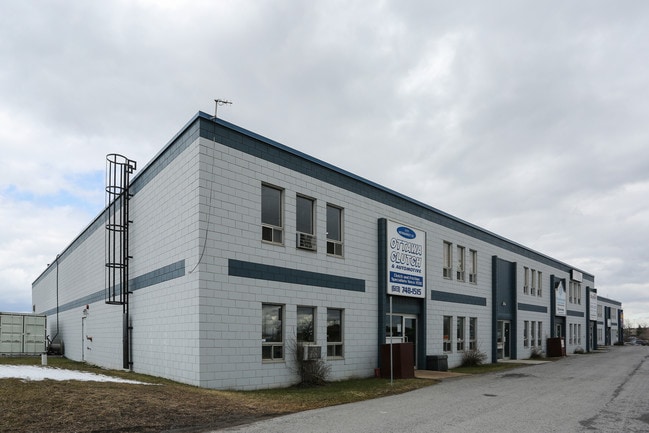 Plus de détails pour 1171-1185 Newmarket St, Ottawa, ON - Industriel à louer