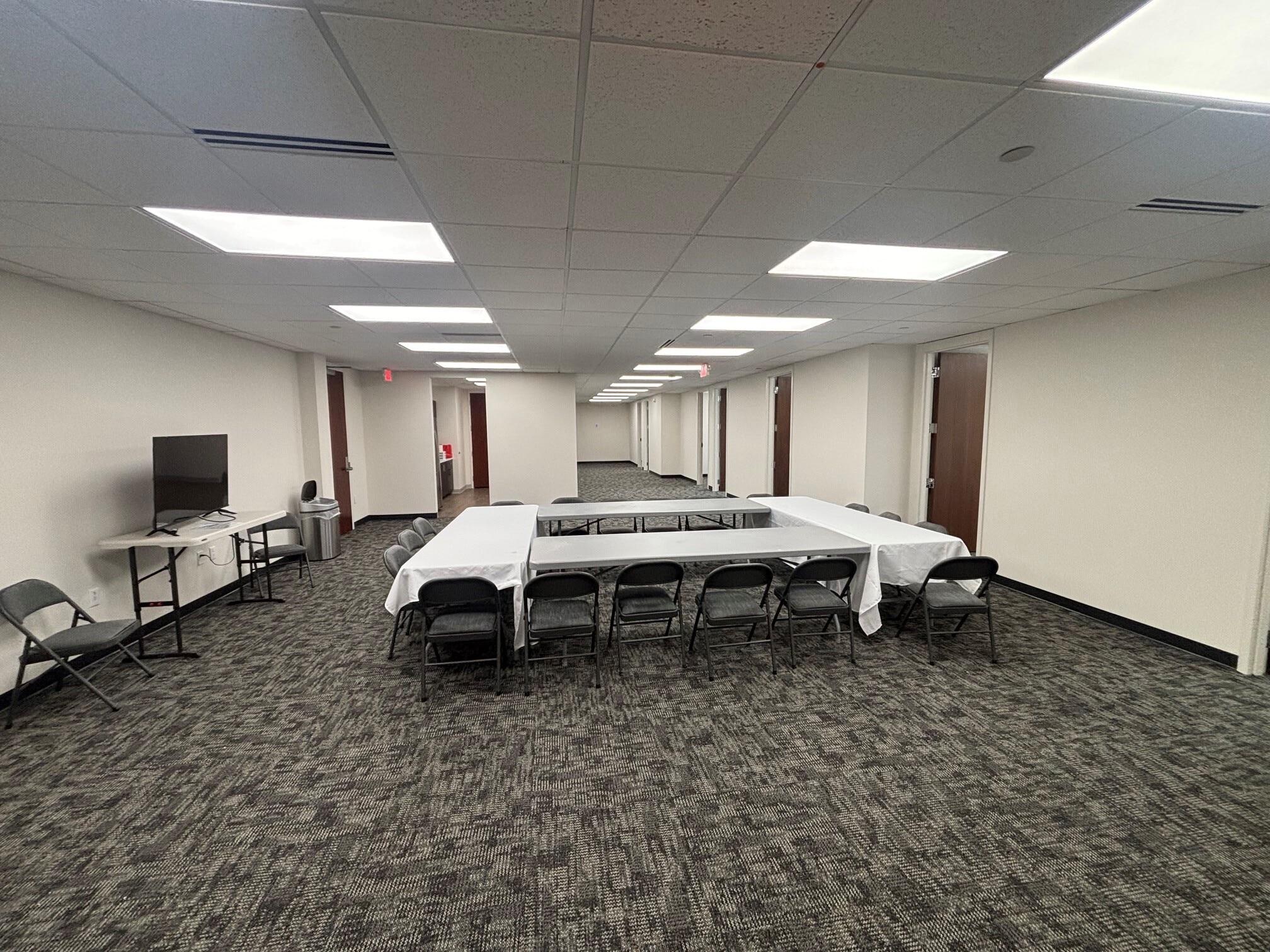 2820 Waterford Lake Dr, Midlothian, VA for lease Interior Photo- Image 1 of 15