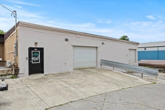 2918-2930 Asbury Rd, Knoxville, TN for lease Building Photo- Image 2 of 5