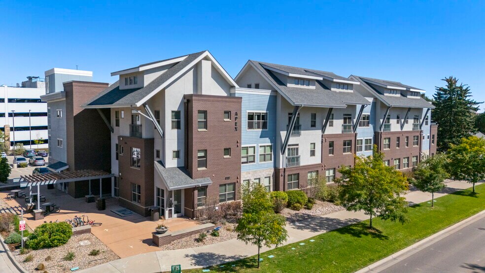 Apex & Haven Apartments portefeuille de 2 propriétés à vendre sur LoopNet.ca - Photo du bâtiment - Image 2 de 38