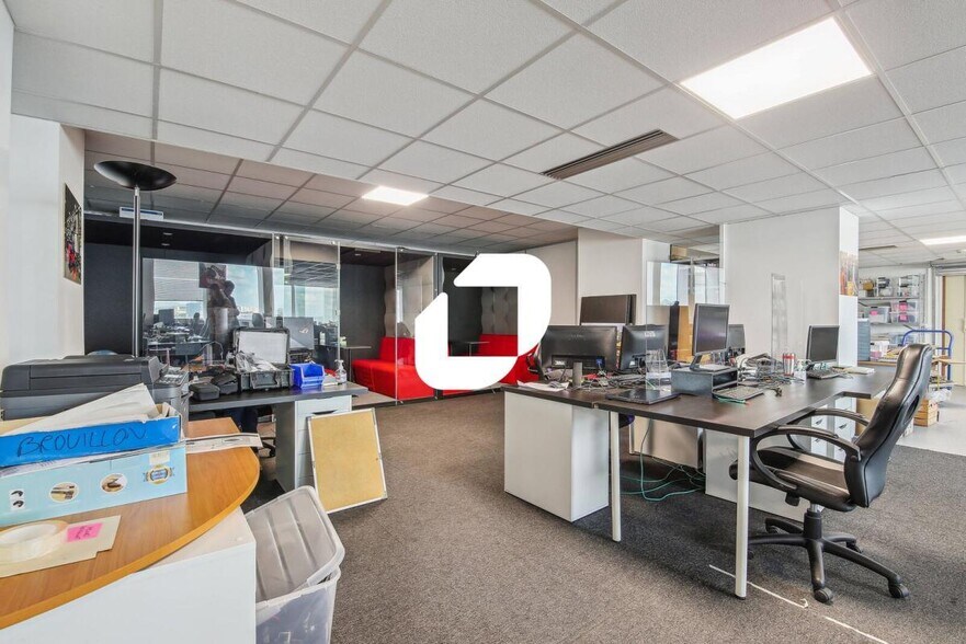 Office in Pantin for sale - Interior Photo - Image 2 of 10