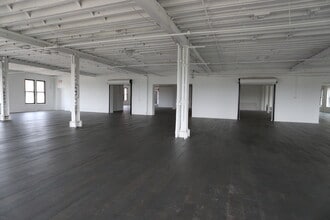 221-235 W 12th St, Cincinnati, OH for lease Interior Photo- Image 2 of 7