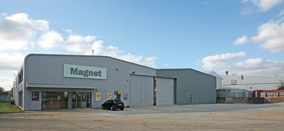 17-17a Invincible Rd, Farnborough à louer Photo principale- Image 1 de 4