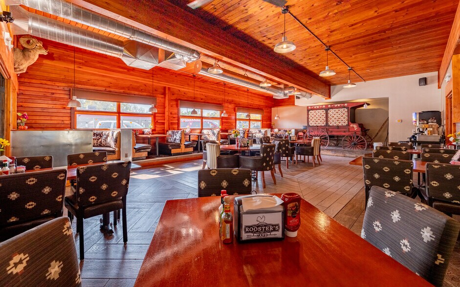 1651 8th St, Cody, WY à vendre - Photo du bâtiment - Image 3 de 37