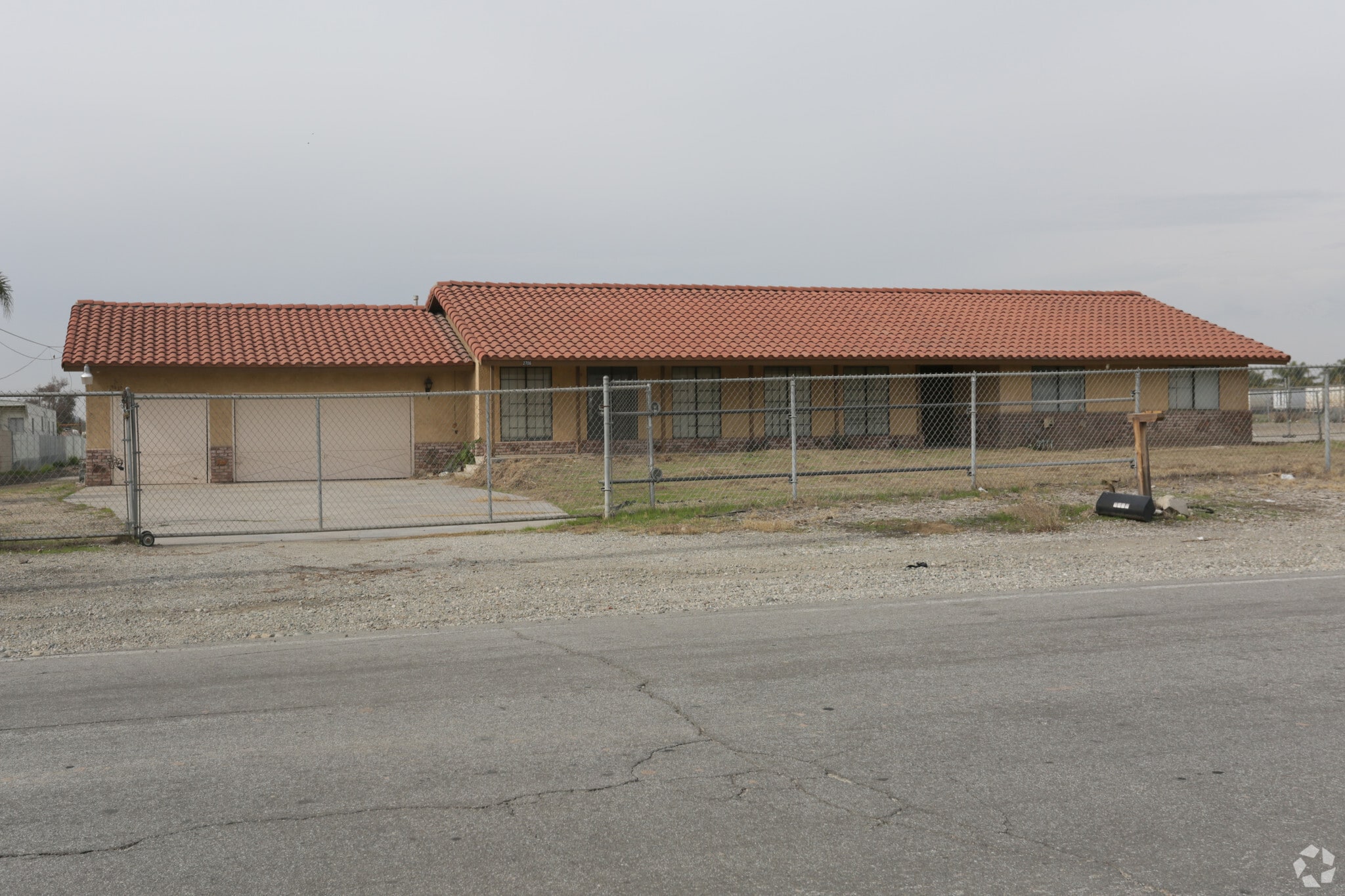 2706 S Lilac Ave, Bloomington, CA for lease Primary Photo- Image 1 of 3