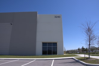 3240 Clover Ridge Ave, Ruskin, FL for lease Building Photo- Image 1 of 8