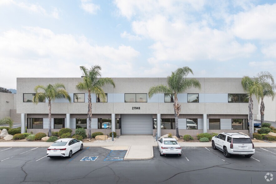 27949 Diaz Rd, Temecula, CA à vendre - Photo principale - Image 1 de 19