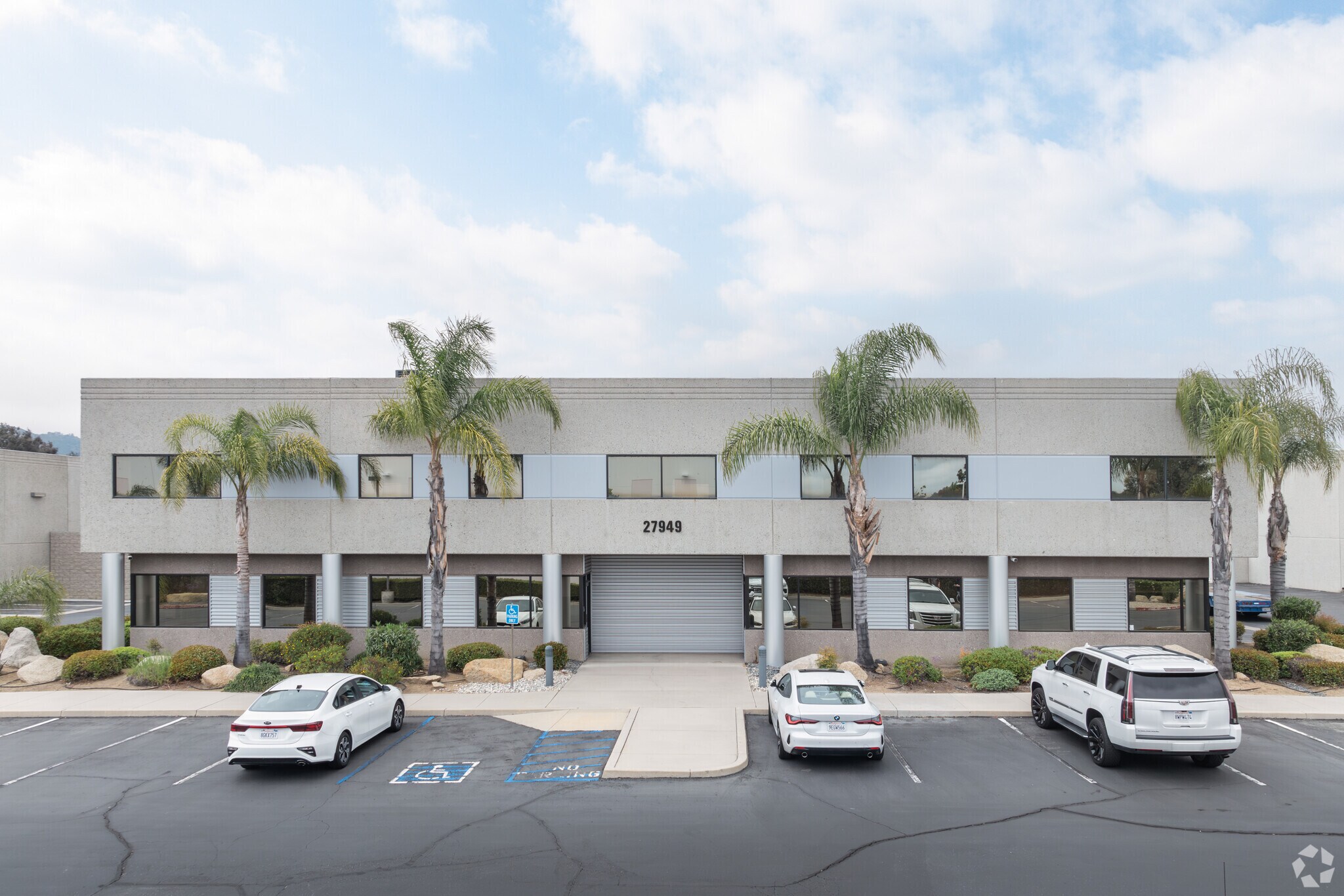 27949 Diaz Rd, Temecula, CA à vendre Photo principale- Image 1 de 20