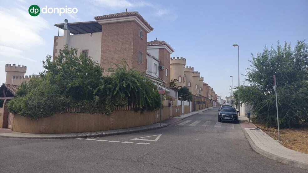 Calle Yeseras, 21, Peligros, Granada for sale - Primary Photo - Image 1 of 7