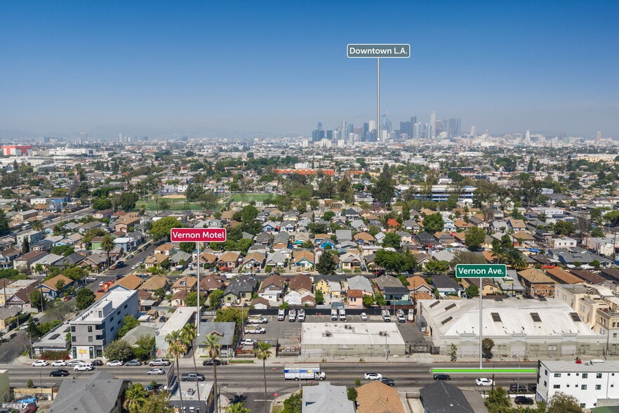 451 E Vernon Ave, Los Angeles, CA à vendre - Photo du bâtiment - Image 2 de 71