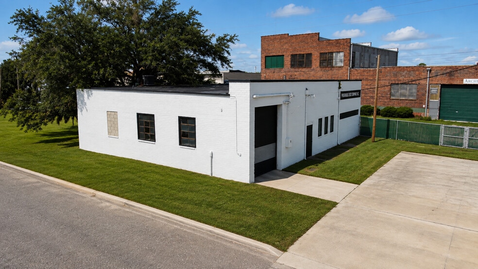 4 Building Industrial Portfolio portefeuille de 4 propriétés à vendre sur LoopNet.ca - Photo du bâtiment - Image 3 de 5