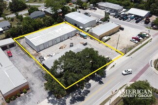 Plus de détails pour 508 Colonia Ln E, Nokomis, FL - Flex à vendre