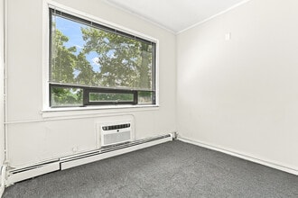 92 S Central Ave, Hartsdale, NY for lease Interior Photo- Image 1 of 23