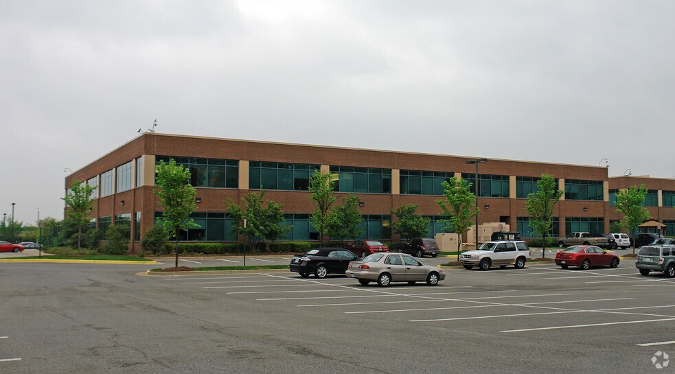 7702 Boston Blvd, Springfield, VA à vendre - Photo du bâtiment - Image 2 de 2