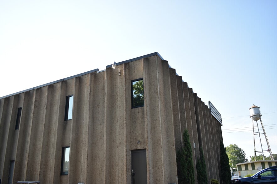 165 W South St, Hernando, MS for lease - Building Photo - Image 3 of 9