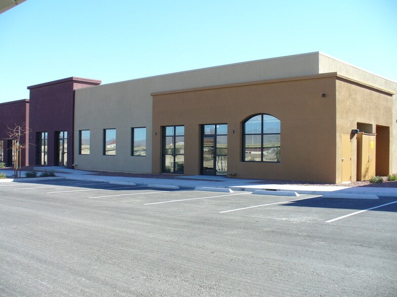 3920 W Ann Rd, North Las Vegas, NV à louer - Photo du bâtiment - Image 3 de 7