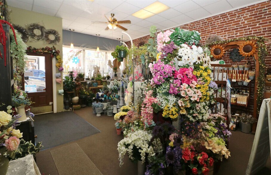 10 Exchange St, Gorham, NH à louer - Photo du bâtiment - Image 3 de 5