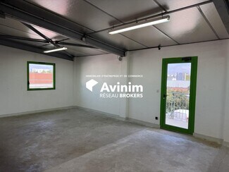 Plus de détails pour Local d'activités à louer